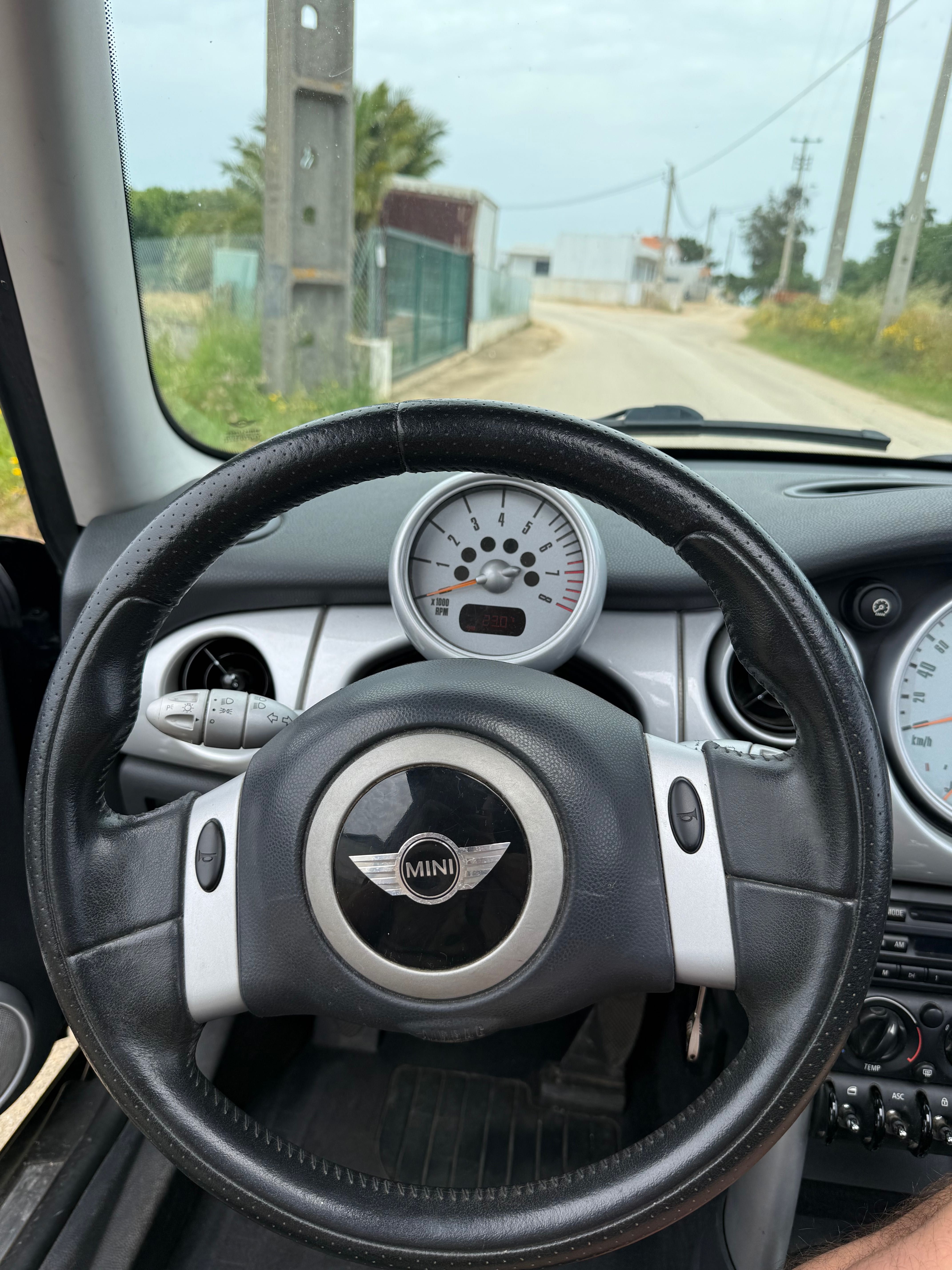 Mini Cooper one 1.6
