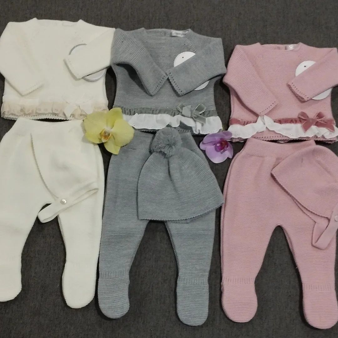 Babygrow e conjuntos de 3 peças