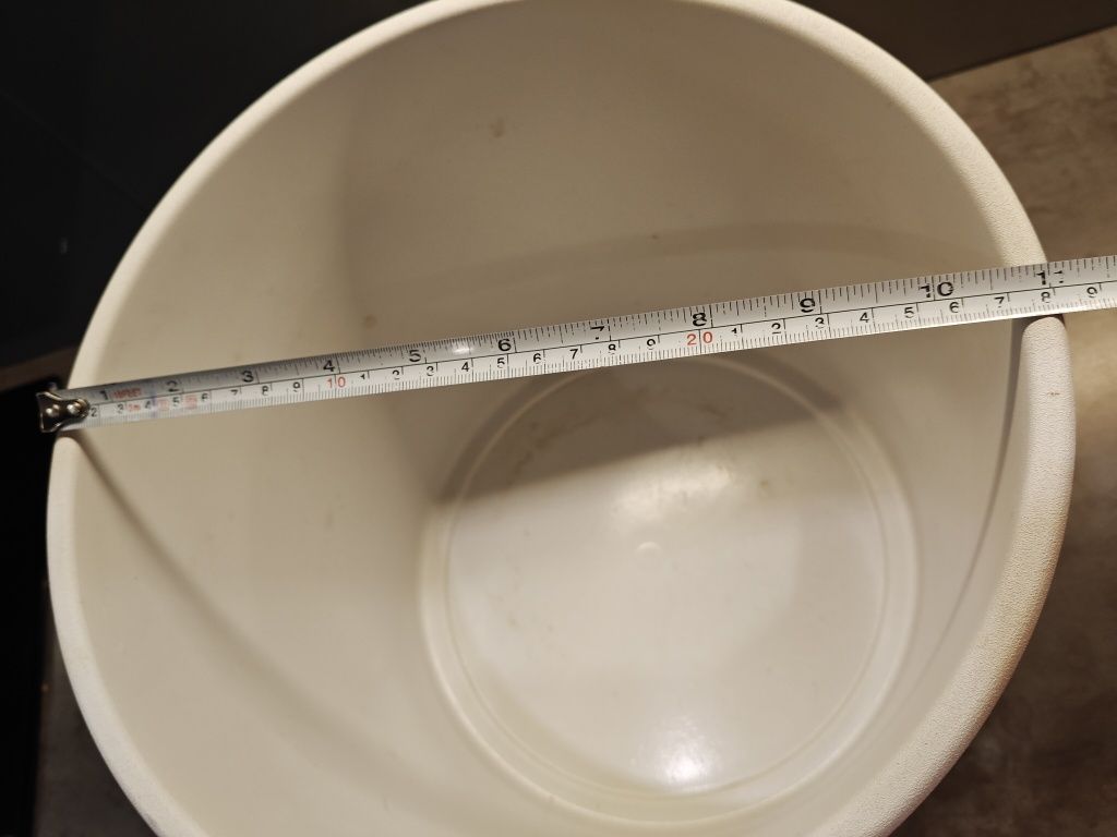 Osłonka ceramiczna WALEC 28 cm biała