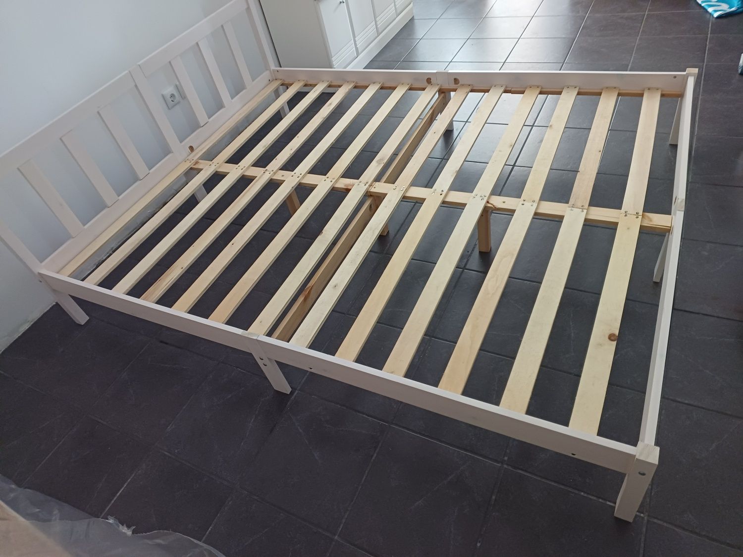 Cama de Casal 1.60x2.00 m em Pinho – Cor Branca