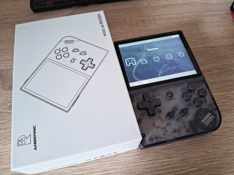 Портативная игровая консоль anbernic RG35XX