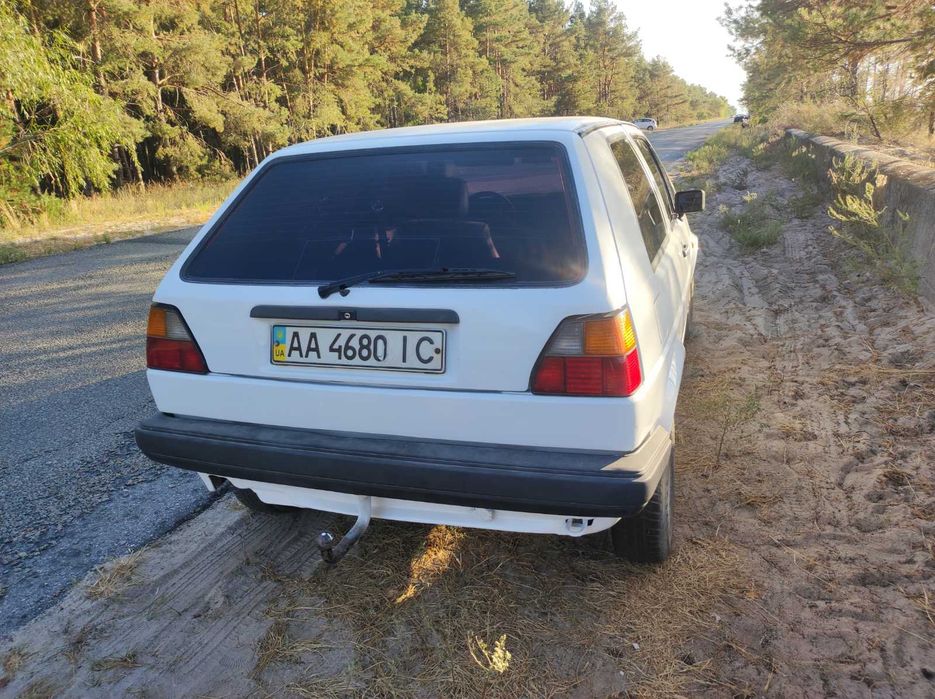 Автомобіль Фольцваген гольф 2
