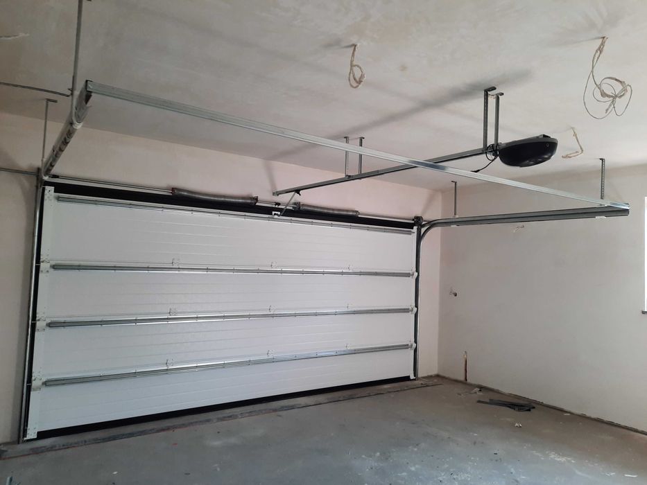 Automatyczna brama garażowa od producenta Jarmex.