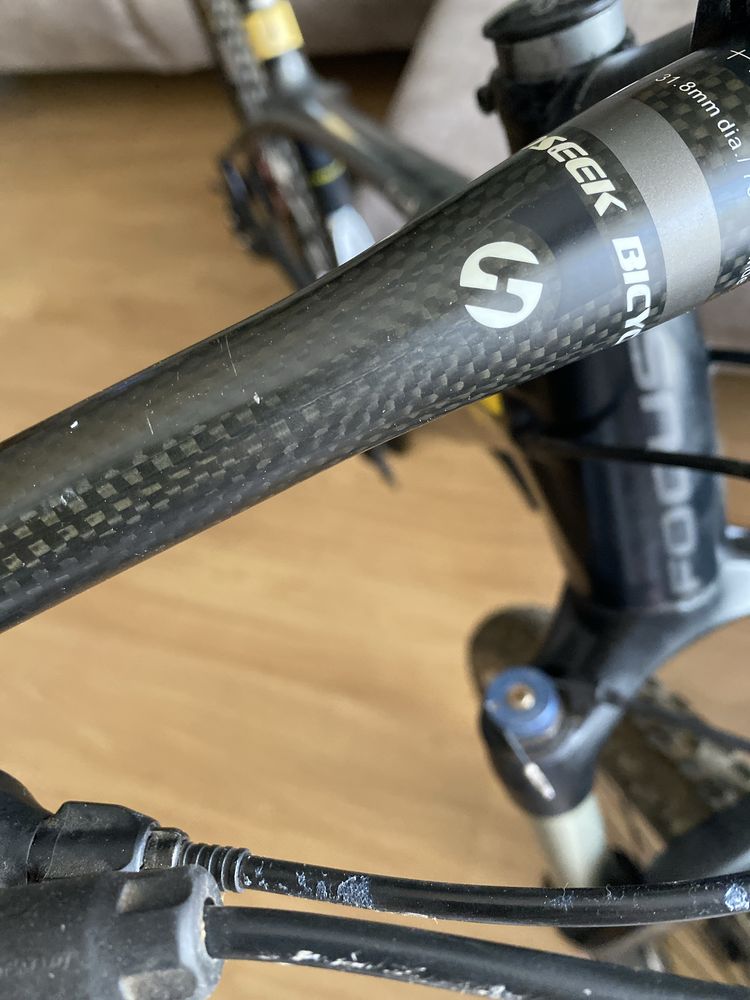 Bicicleta FOCUS raven 29 em carbono