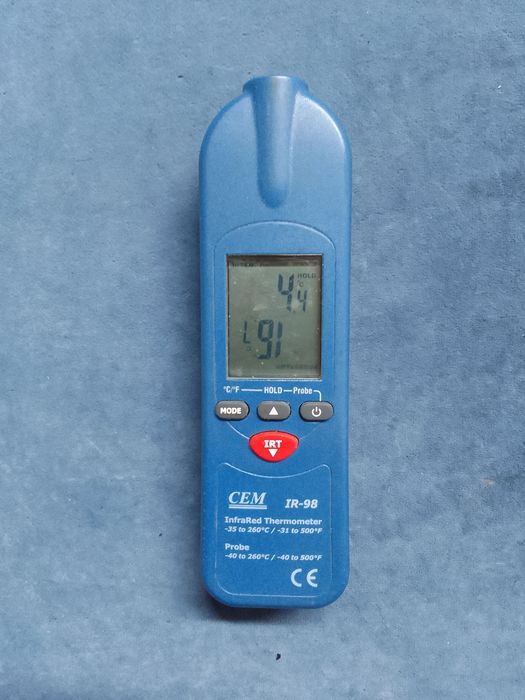 Пирометр измеритель температуры CEM IR-98