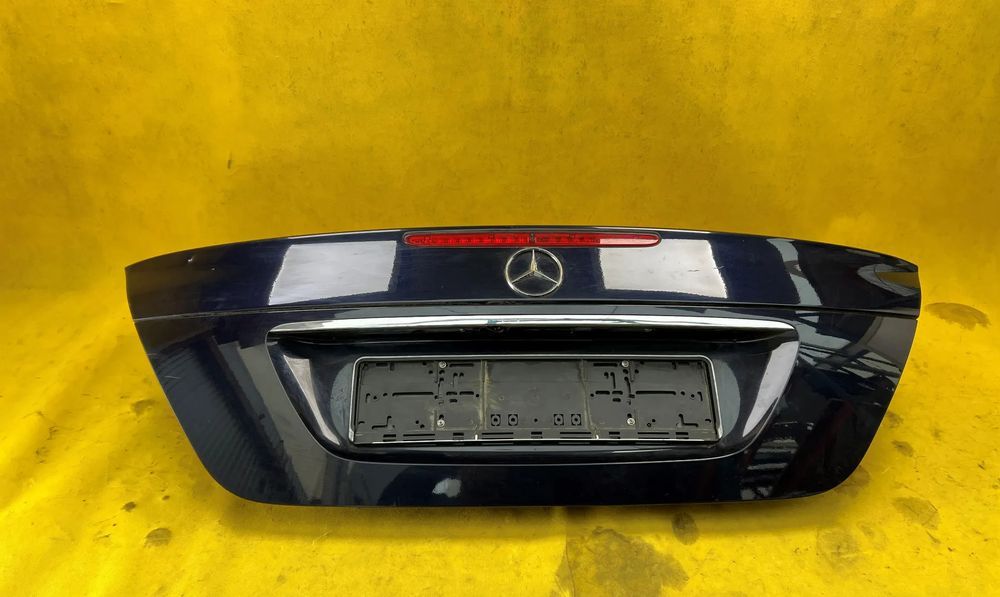 Klapa Tył C359 + Kluczyk MERCEDES E-klasa W211 Sedan