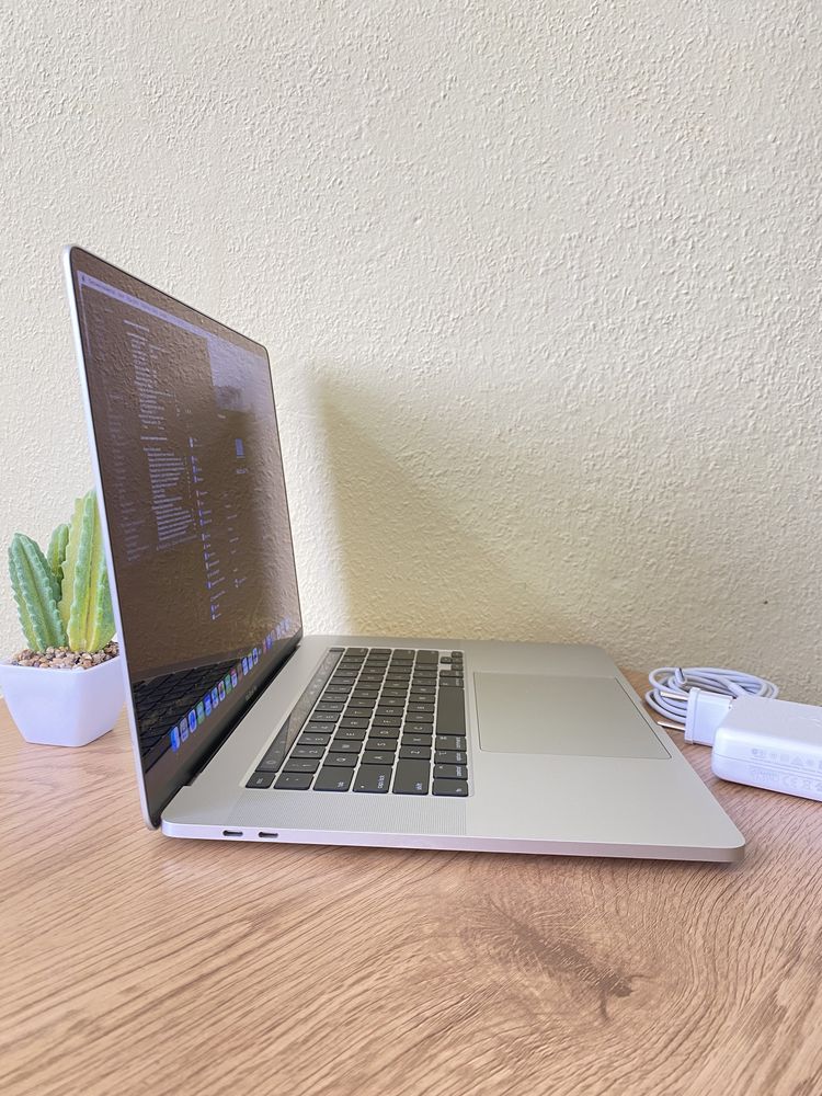 Macbook Pro 16" 2019 i7-9750H 16/512Gb ІДЕАЛ 216 ЦИКЛІВ