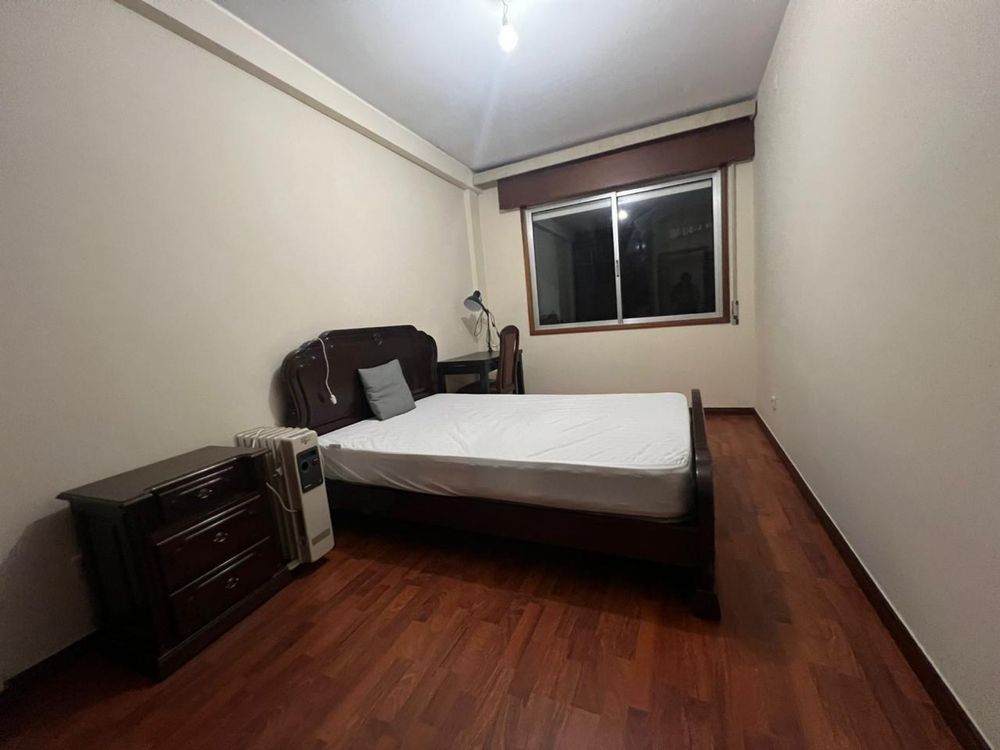 T2 ao lado da Casa da Música com lugar garagem