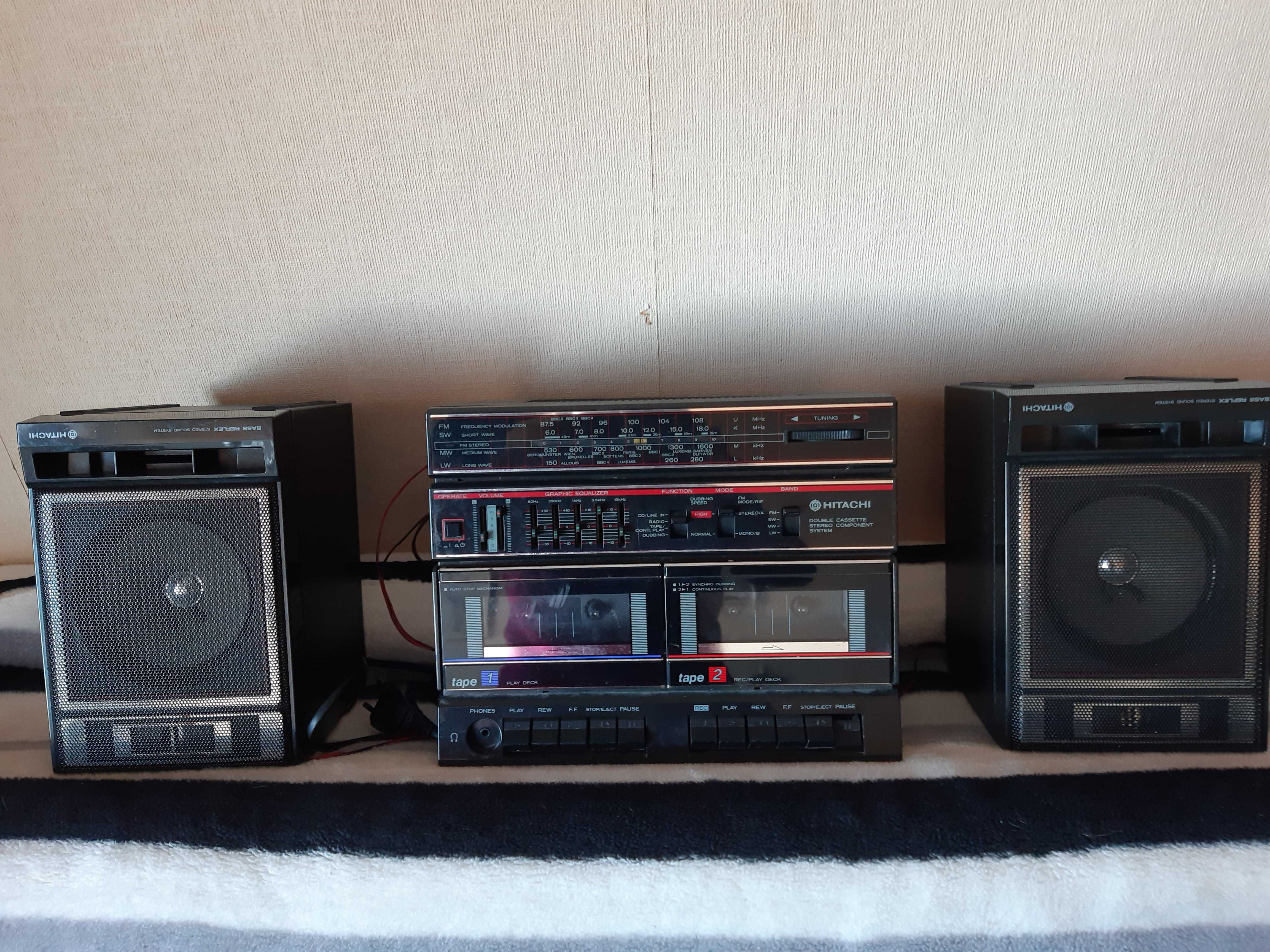 Radiomagnetofon Hitachi dla konesera