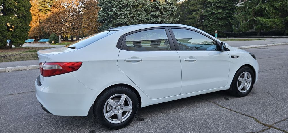 Kia Rio 2012 року