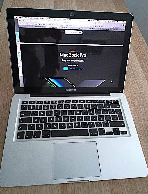 Apple MacBook Pro 13.3” mid 2010 8GB RAM / 256GB