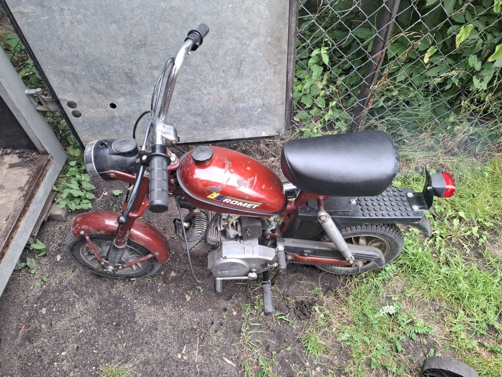 Sprzedam motorynkę w orginale z plombami