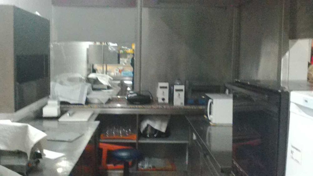 Arrenda-se  loja equipada para restauração
