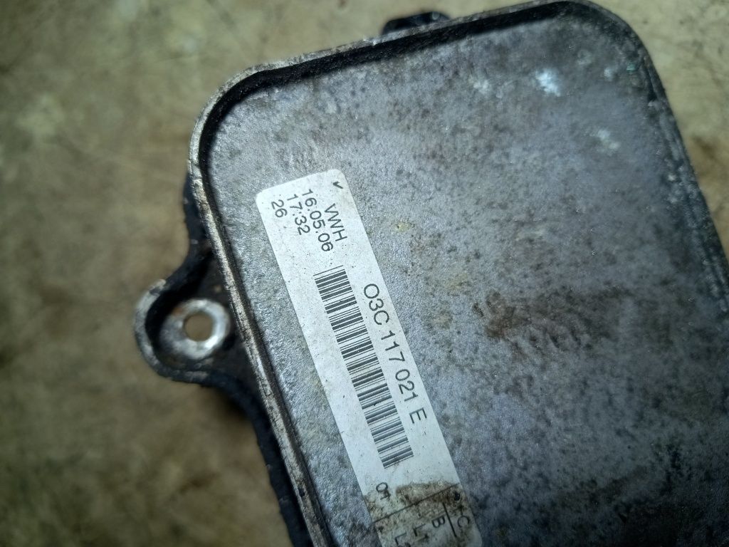 Chłodnica oleju przewody rurki 1.4tsi VW Golf V oryginał komplet