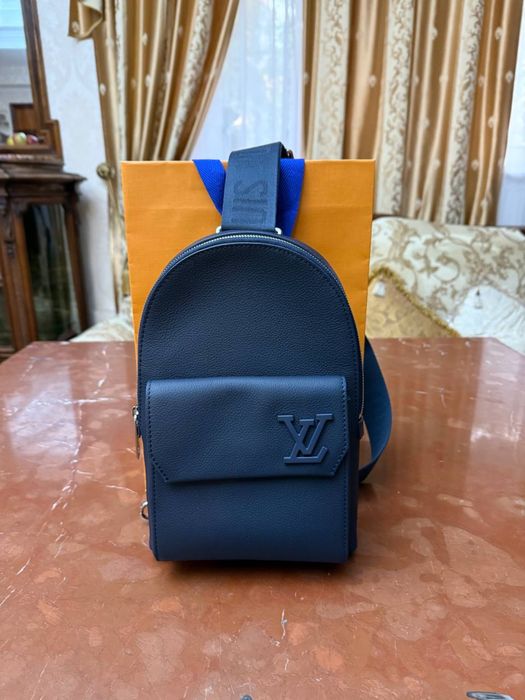 Слінгбек Louis Vuitton