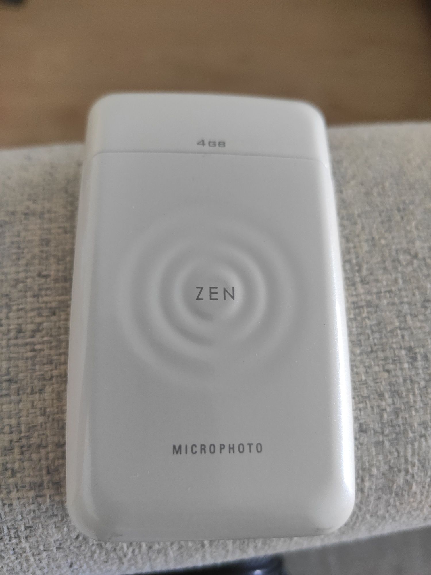 Creative ZEN Microphoto Digital Media Player