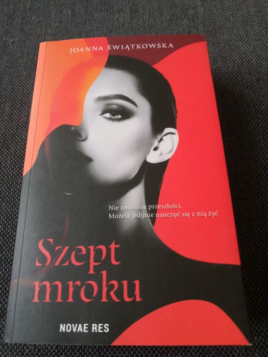 Szept mroku Joanna Świątkowska