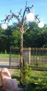 Lampy ogrodowe drzewka