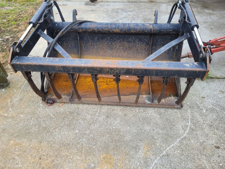 Sprzedam Renault Ares 550RX