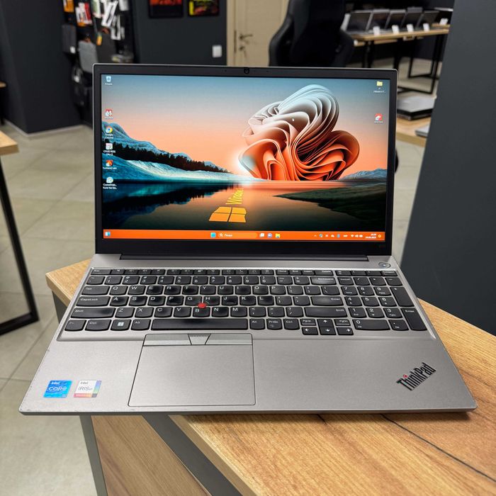 Ноутбук Lenovo ThinkPad - 15.6" IPS/i5 1235U 10 ядер/Intel Iris Xe