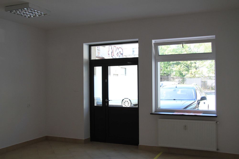 lokal handlowo-usługowy 64 m2