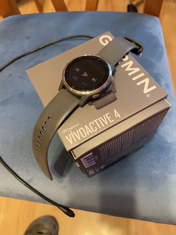 Garmin Viviactive 4