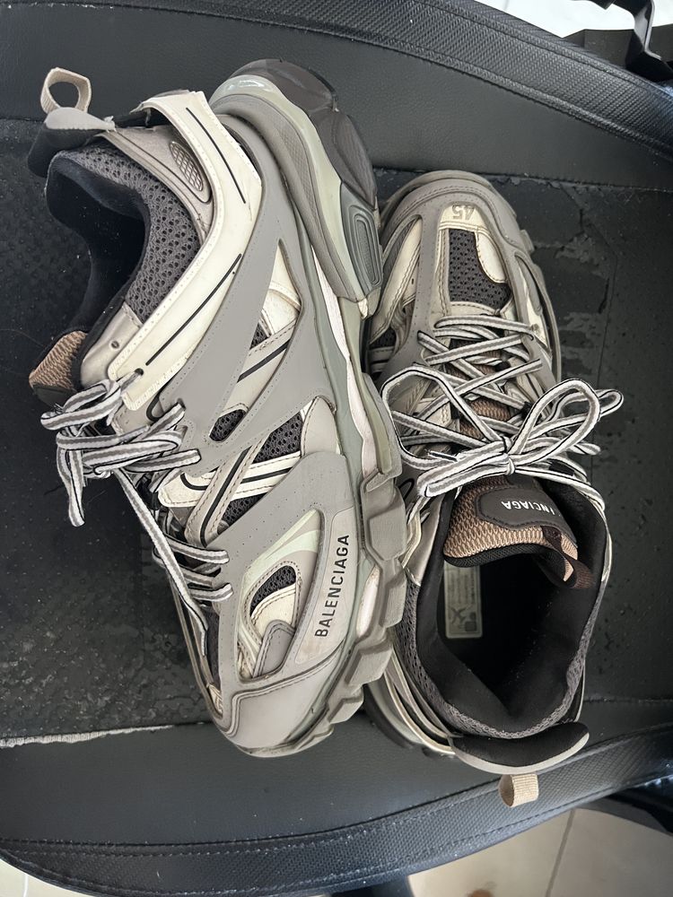 Balenciaga Track Led r. 45