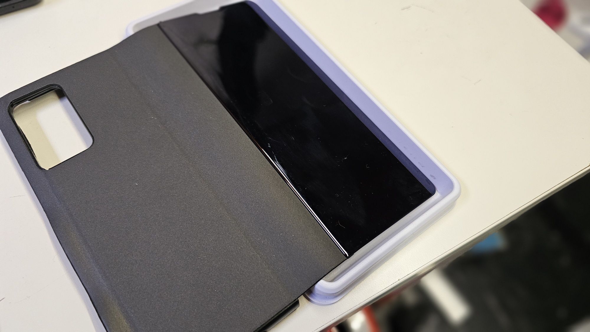 Capa Z Fold 2 nova