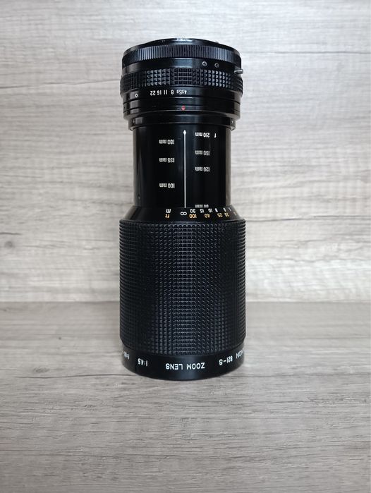 Komura zoom lens 80-210mm f4.5 for Canon Fd/FL уважно читайте опис!