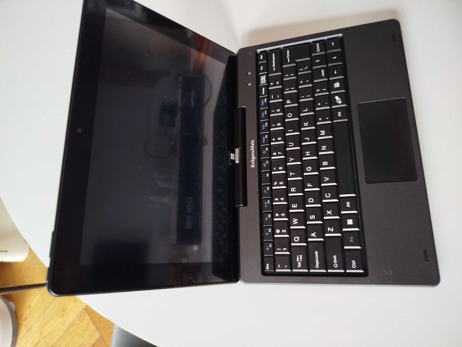Tablet/laptop 2w1 Kruger&Matz EDGE 1089 10,1" 4/128GB Win11 Klawiatura