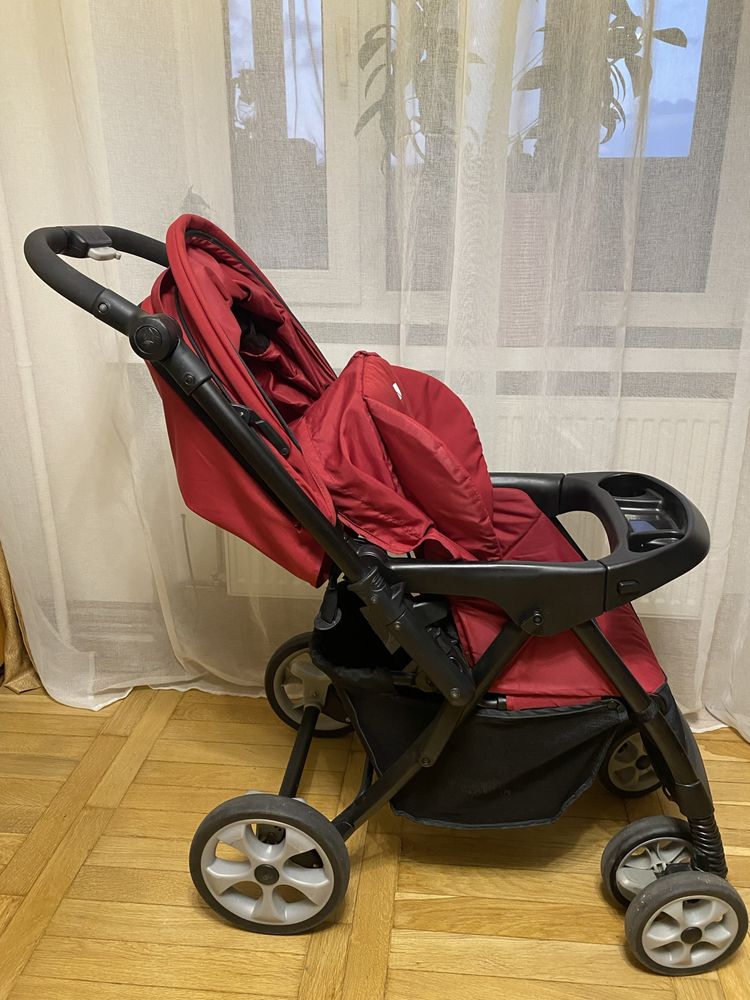 Коляска прогулка JOIE в гарному стані.