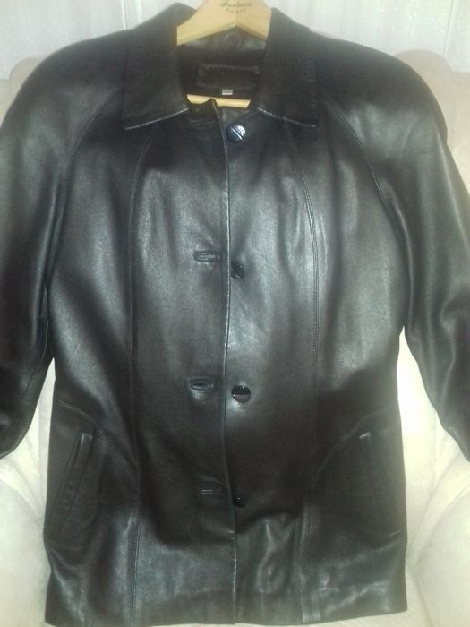 Кожаный красивый пиджак-куртка