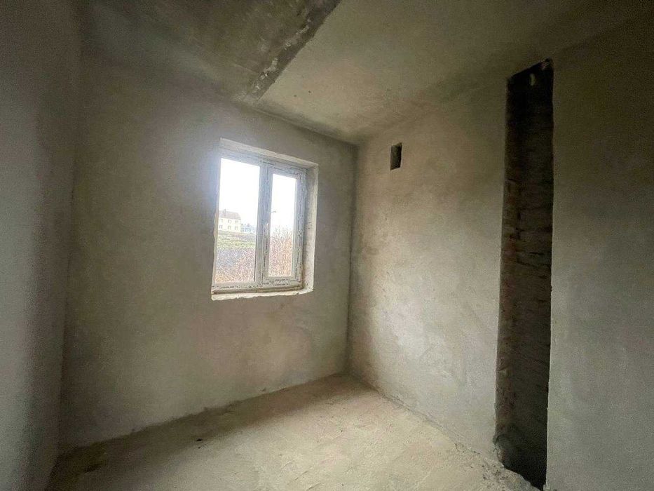 Продаж котеджу біля Подолян,  комунікації підключено