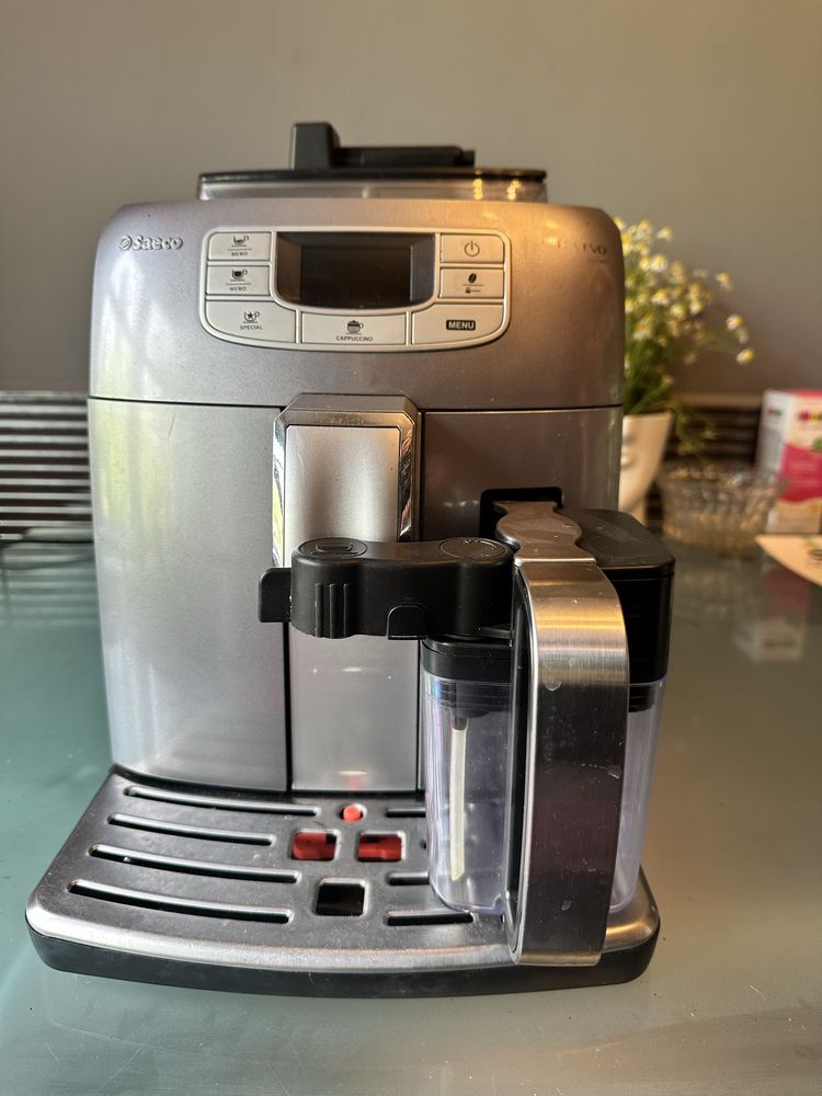 Автоматическая кофеварка Saeco Intelia Evo One Touch Cappuccino