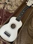 Продам укулеле FZONE FZU002 white