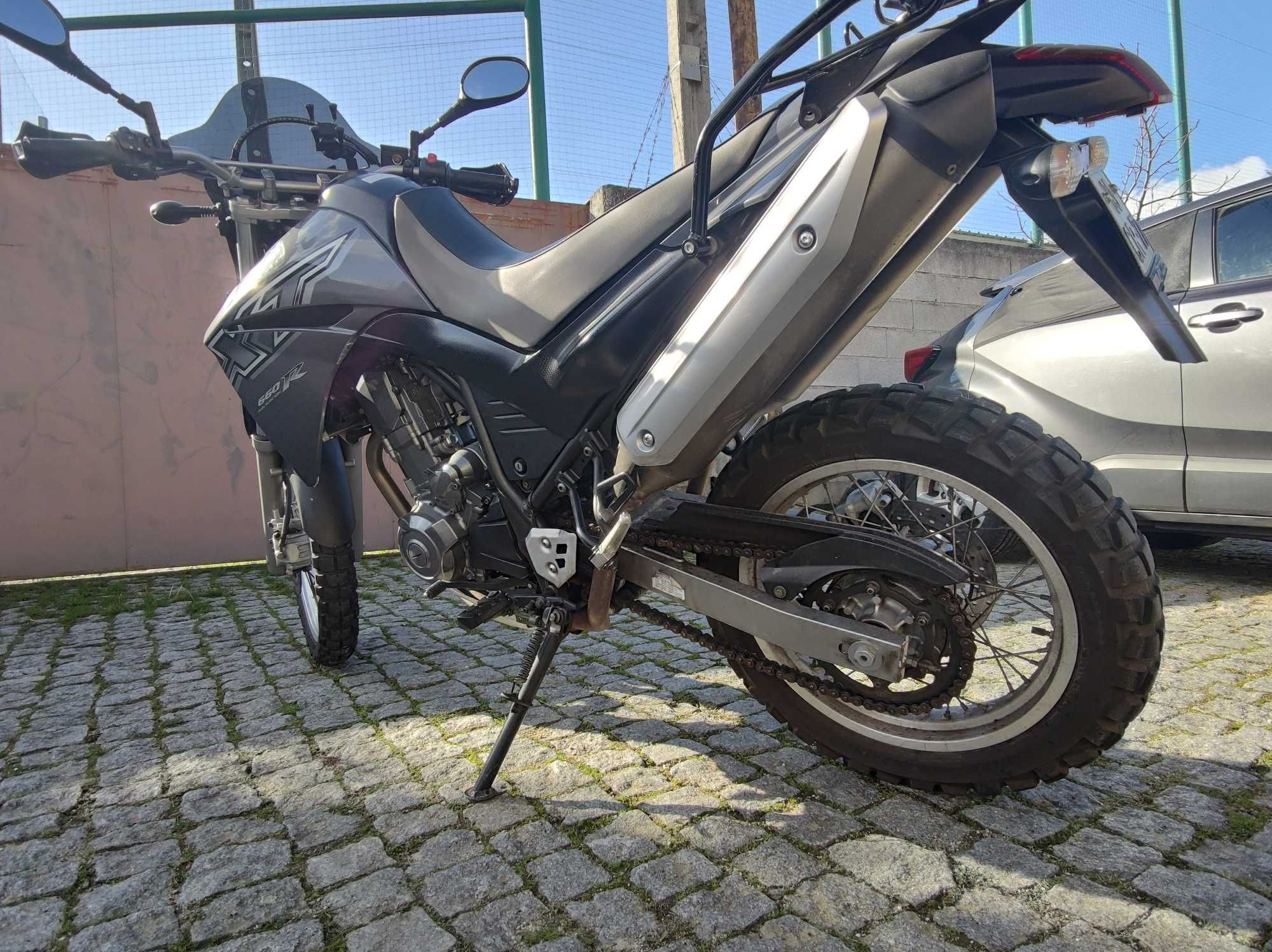 YAMAHA XT660R Divertida e Aventureira