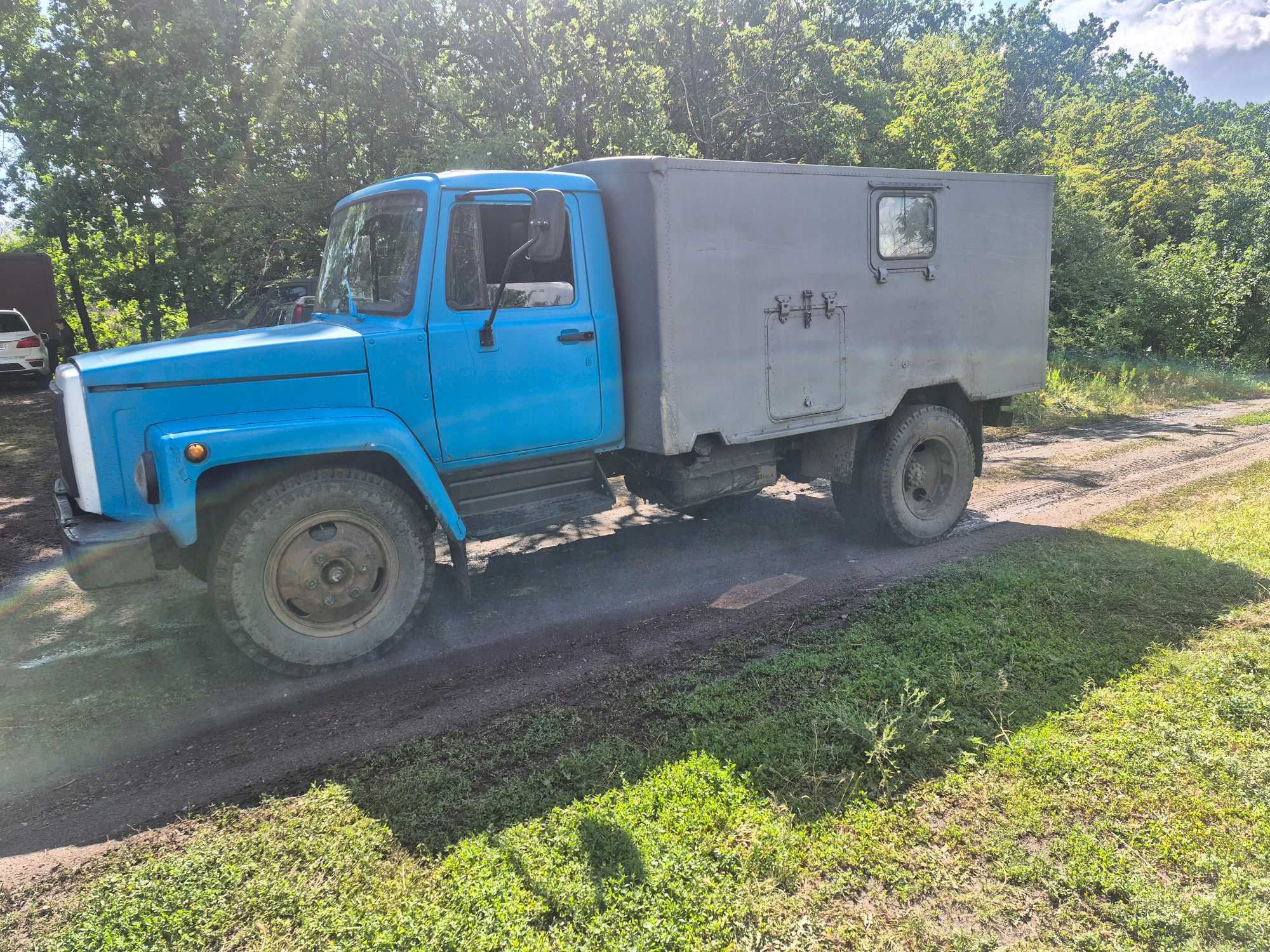 Газ 3307 бортовий кунг