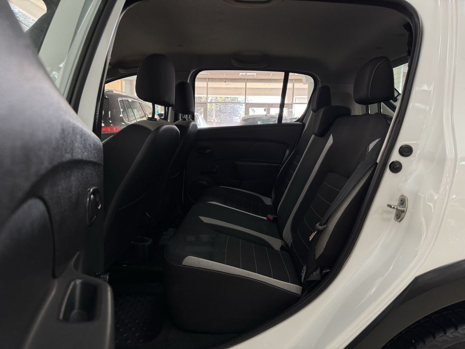 Renault Sandero Stepway 0.9i 12V АКПП 2017 р.в. (90 к.с.)