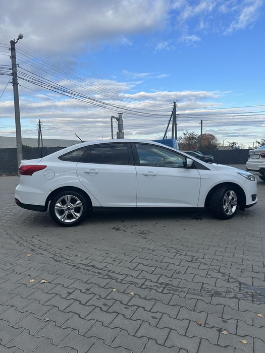 Ford Focus 2017 3(FL) 1.6 бензин 105 к.с. MT