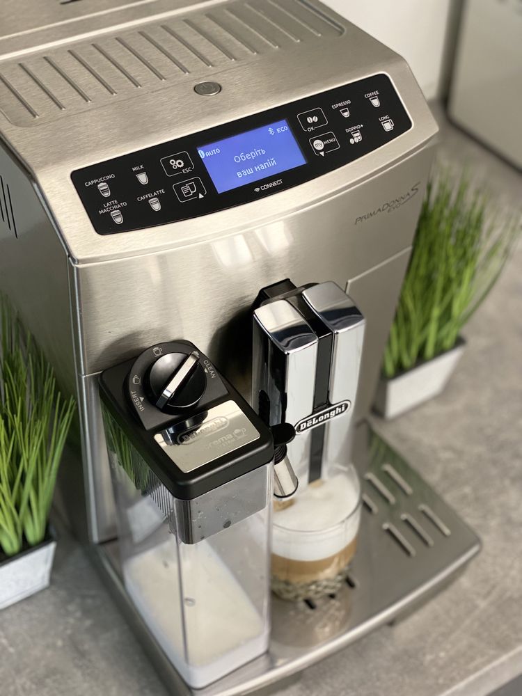 Кофемашина Delonghi PrimaDonna S Evo. Connect