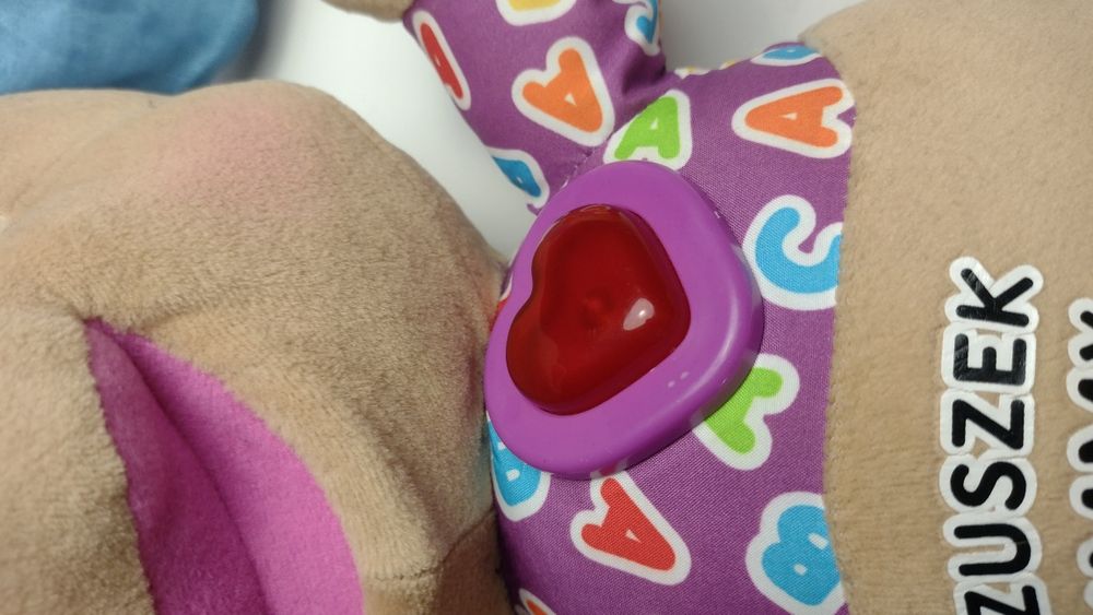 Szczeniaczek uczniaczek Fisher Price mówiący po polsku i angielsku