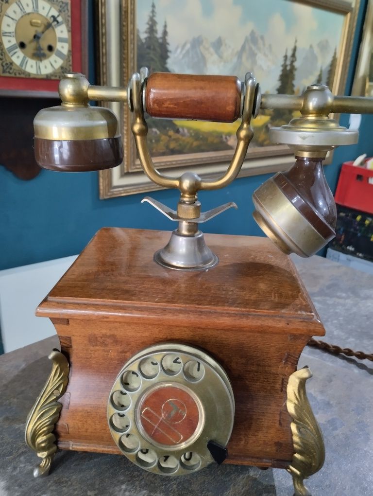 Stary telefon drewno i mosiądz sprawny