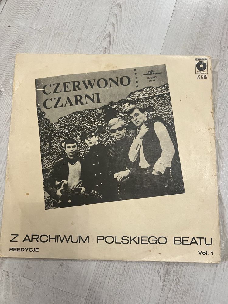 Plyta winylowa czerwono czarni