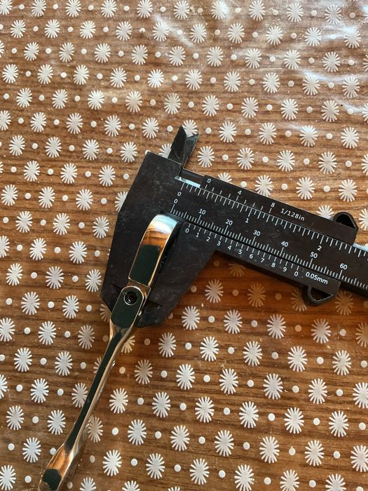 Ключ 10мм рожково-накидной трещоточний с поворотной головкой усилений