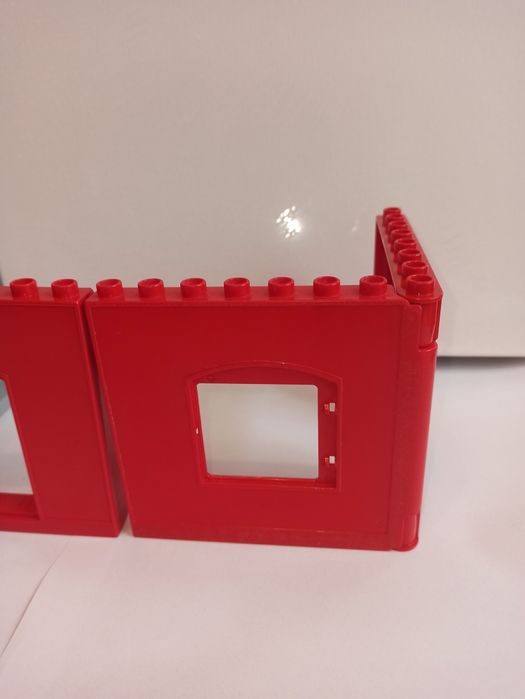 Lego Duplo czerwone ścianki
