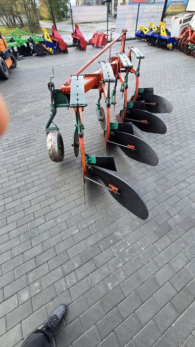 Плуг квернеланд 4-3-35