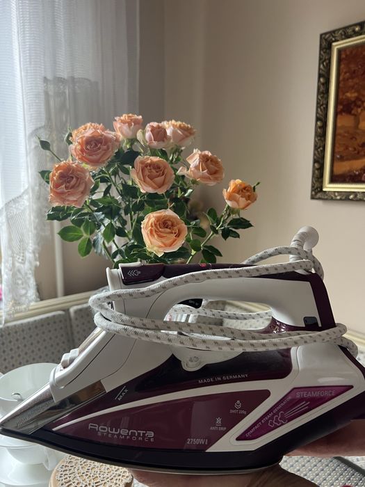 Праска Rowenta б/у в ідеальному стані