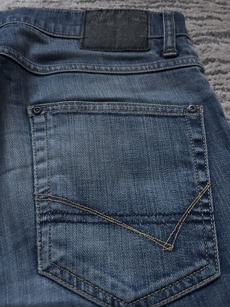 Dzinsy męskie Tommy Hilfiger 31/34