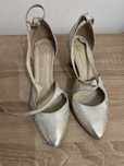 Buty na obcasie 38