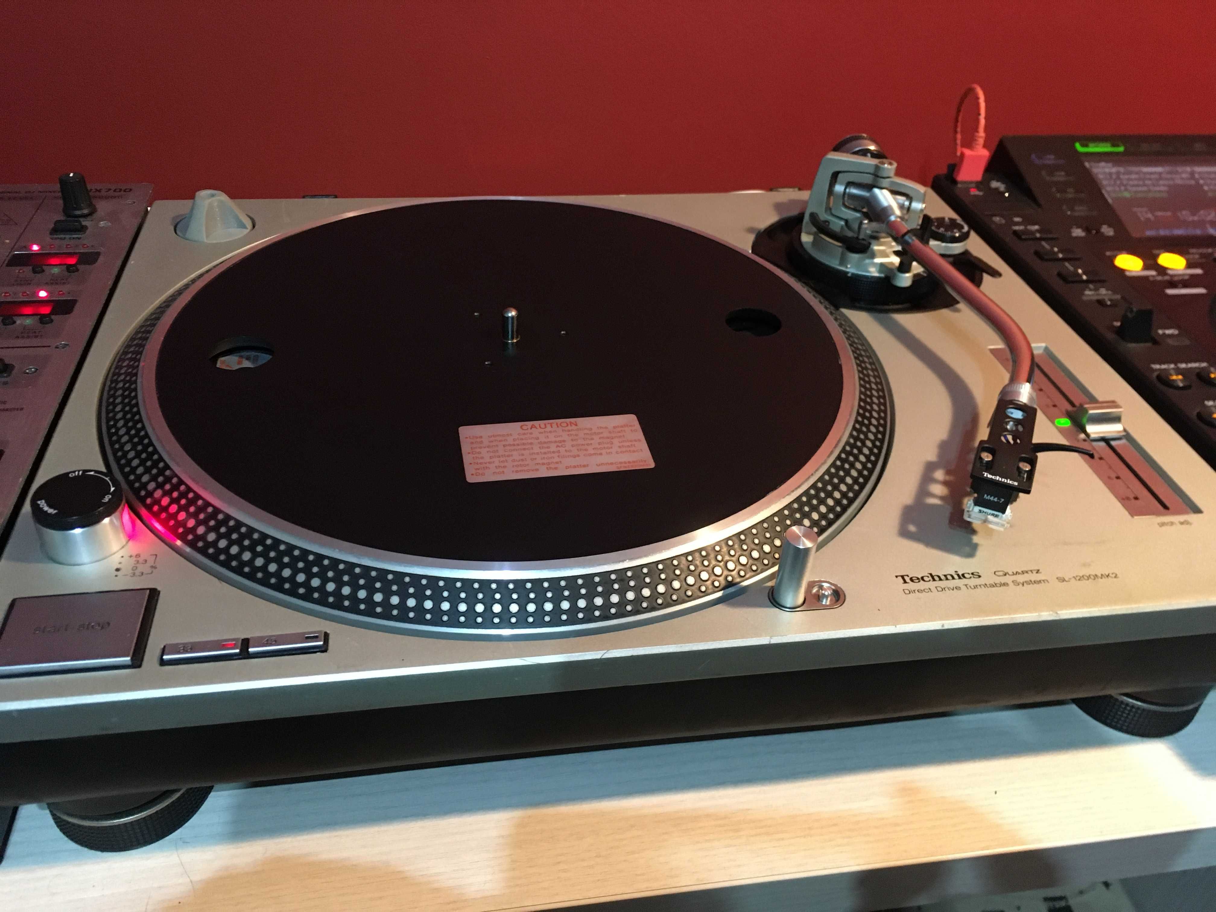 Technics SL-1200 MK2